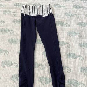 Lululemon leggings worn only 2 times! Blue and white size 4